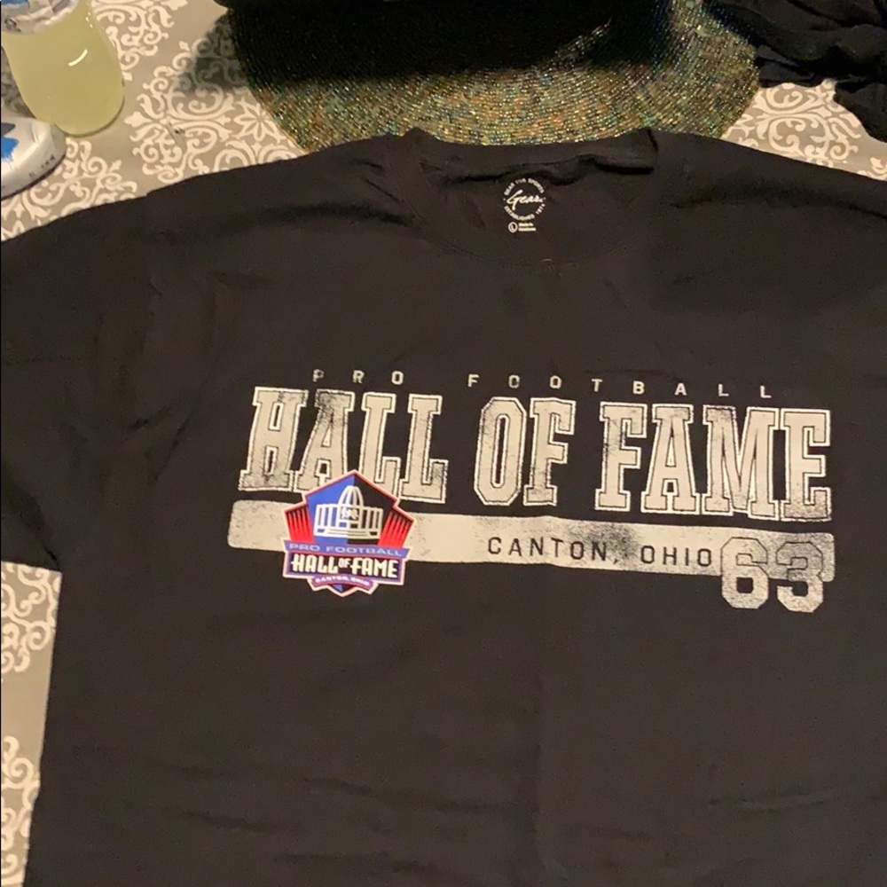 NWOT LARGE HALL OF FAME BLACK T-shirt